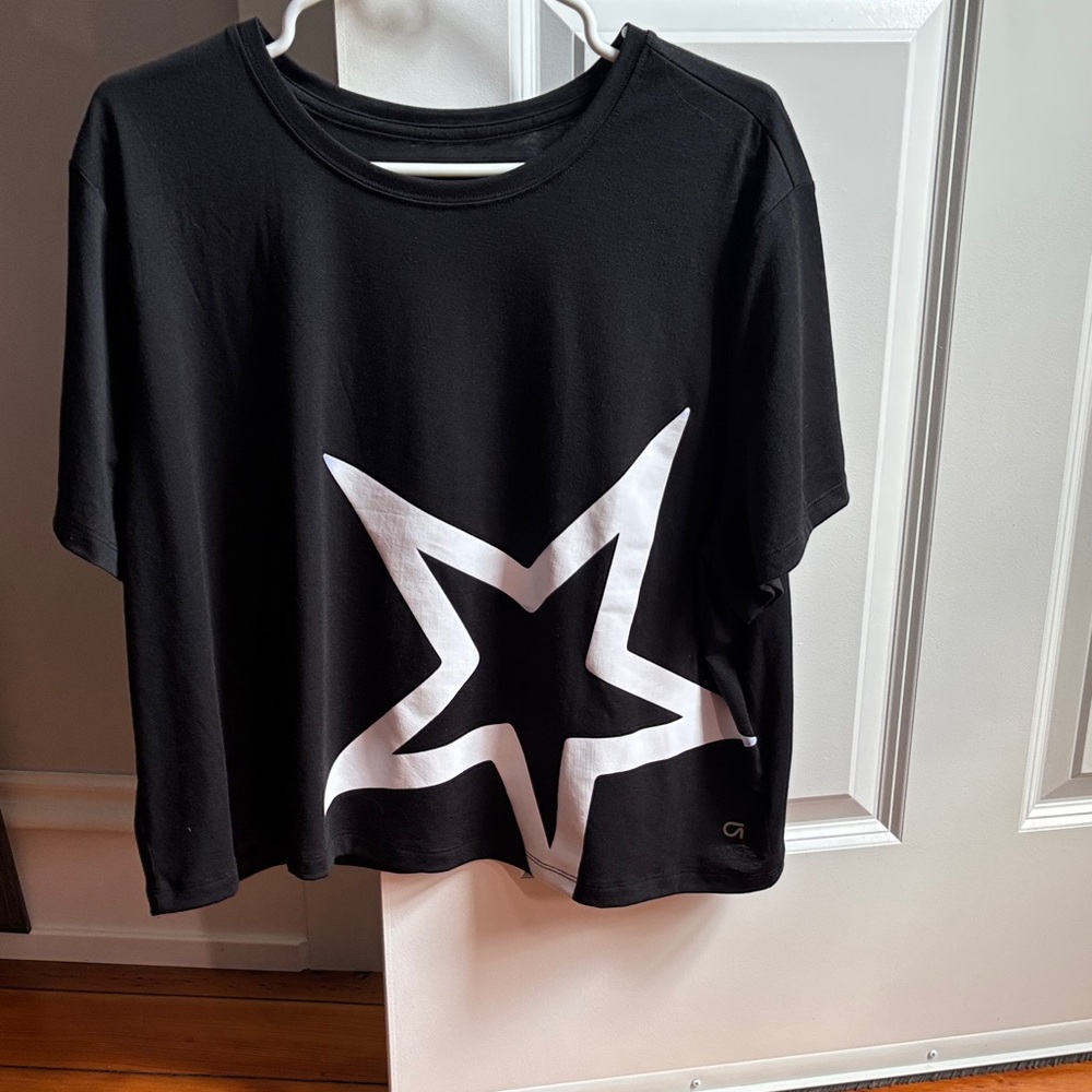 GAPfit Black Short Sleeve Tee with White Star Graphic